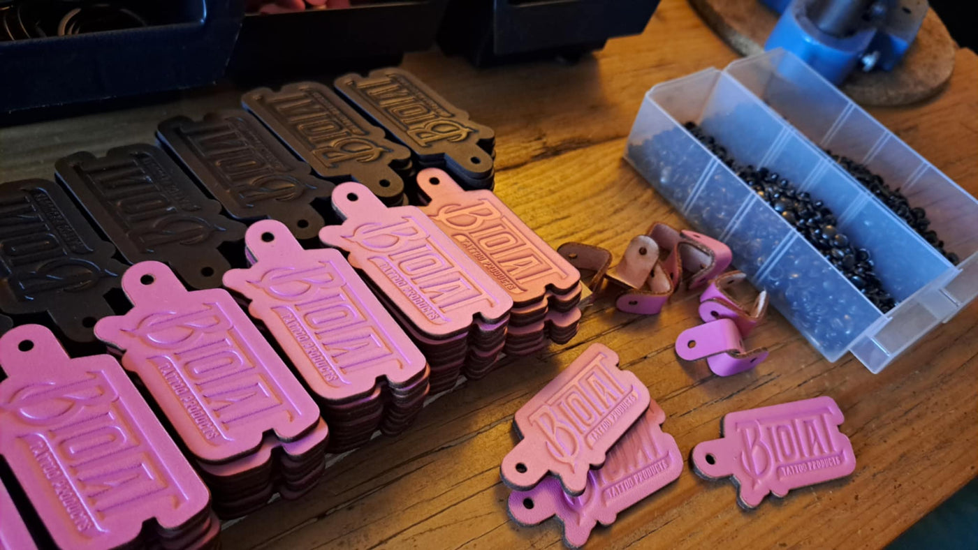 ARTIST LEATHER KEY RING - BLUSH
