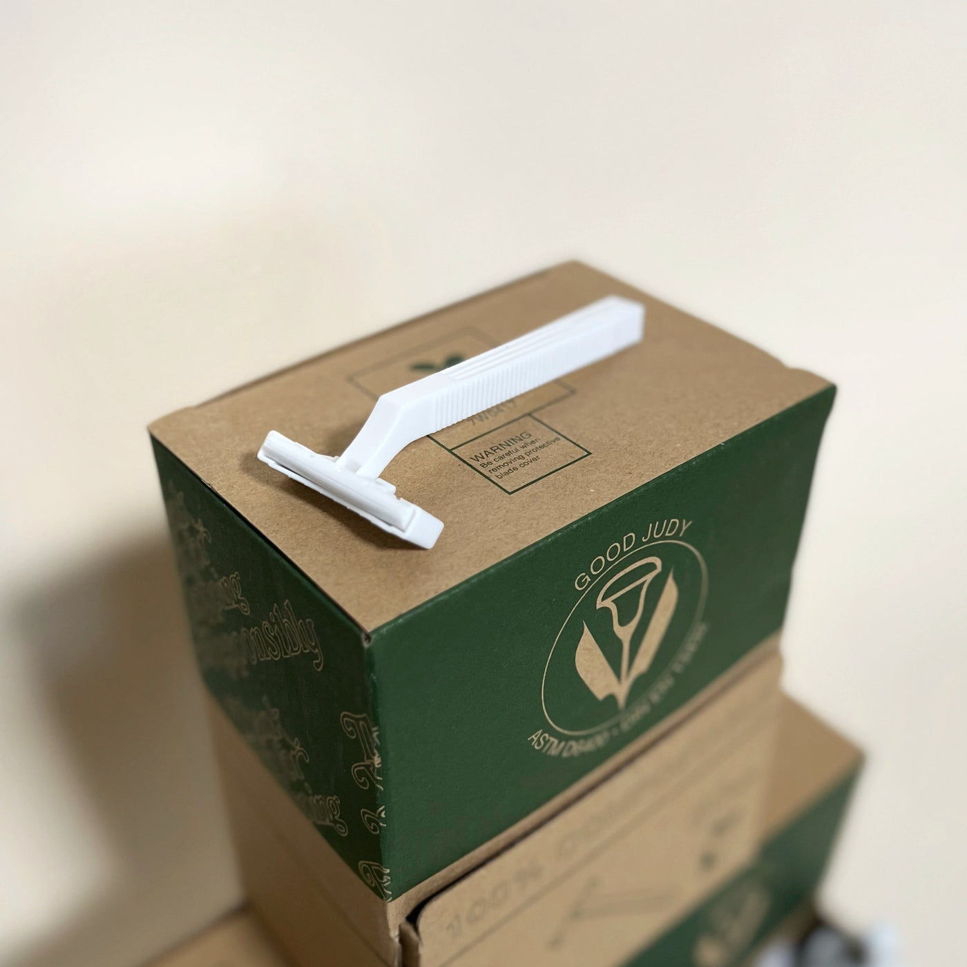 50% OFF SALE £££ -  Good Judy - Eco Compostable Razors